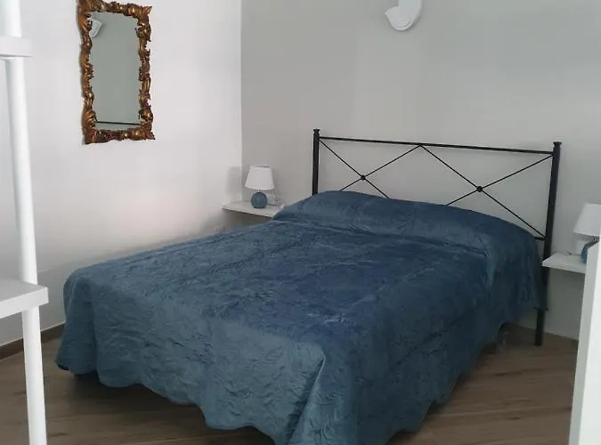 La Casa Di Ia ヴェルナッツァ