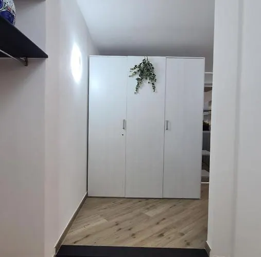 La Casa Di Ia Apartman