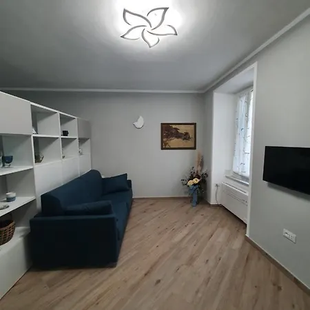 La Casa Di Ia * ヴェルナッツァ